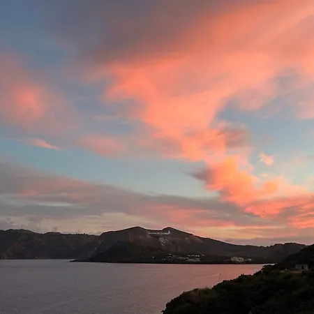 Eolian House Cielo - Unforgettable Sunsets * San Salvatore (Messina)