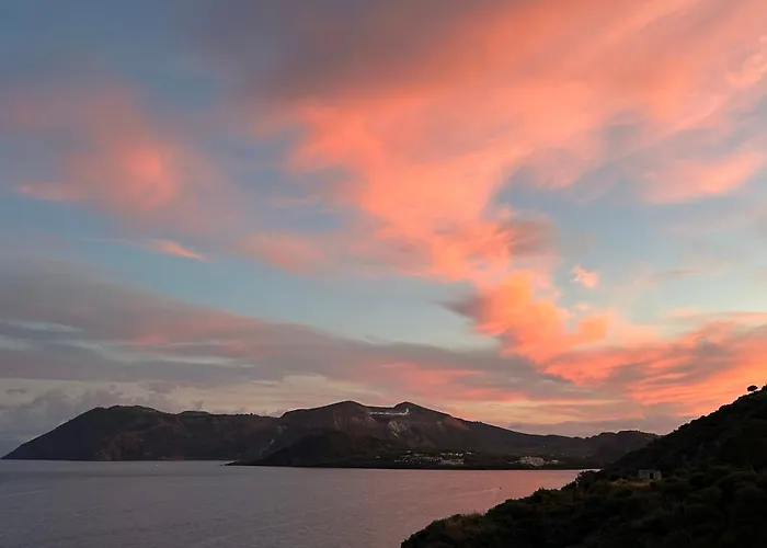 Eolian House Cielo - Unforgettable Sunsets * San Salvatore (Messina)